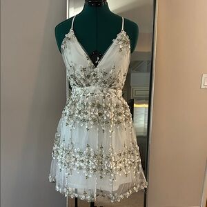 Iris White Garment Label